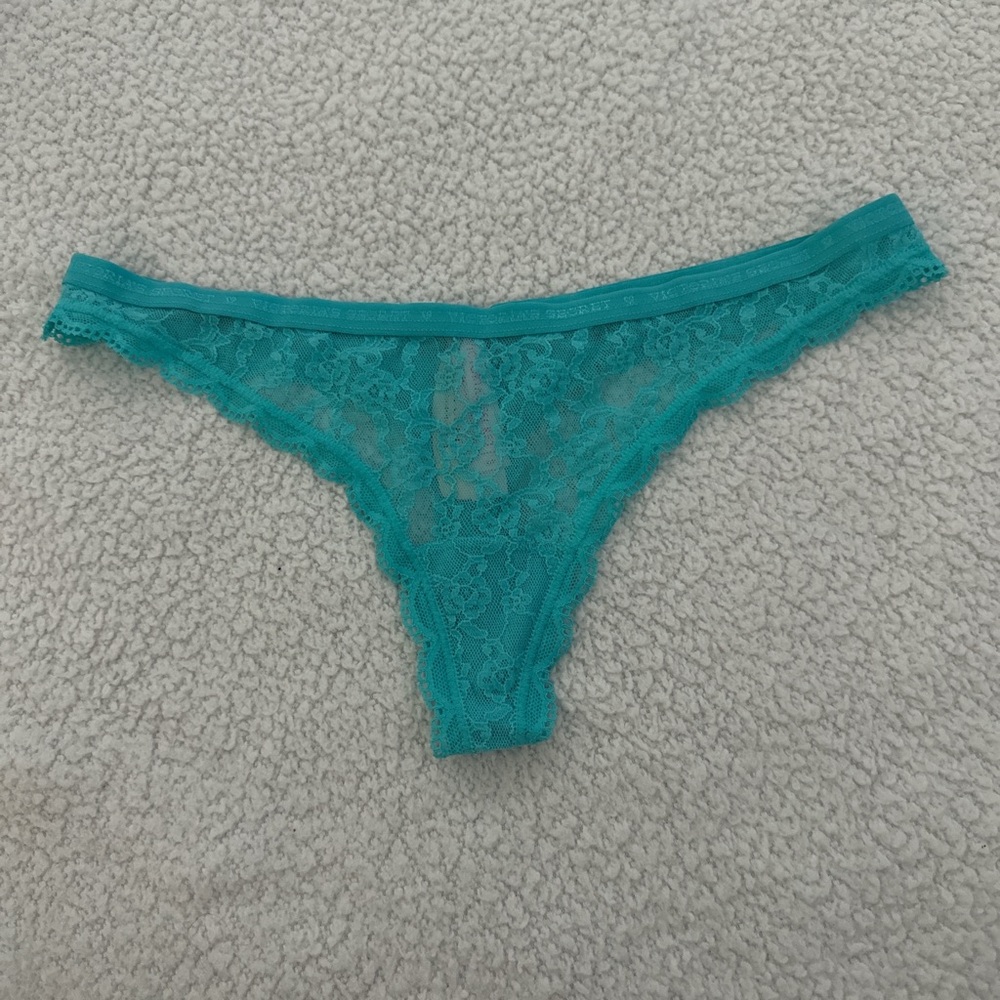 2015 Victoria’s Secret Teal Lace Thong Panty